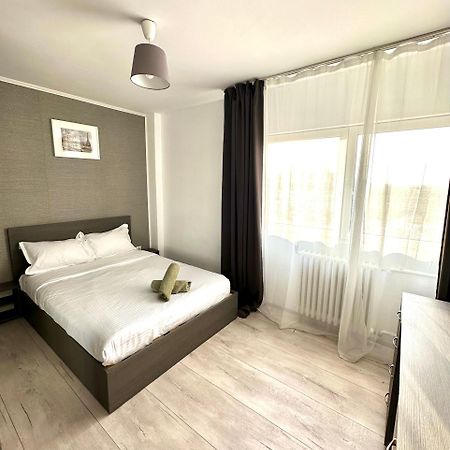 Central Apartment Tower Бухарест Экстерьер фото